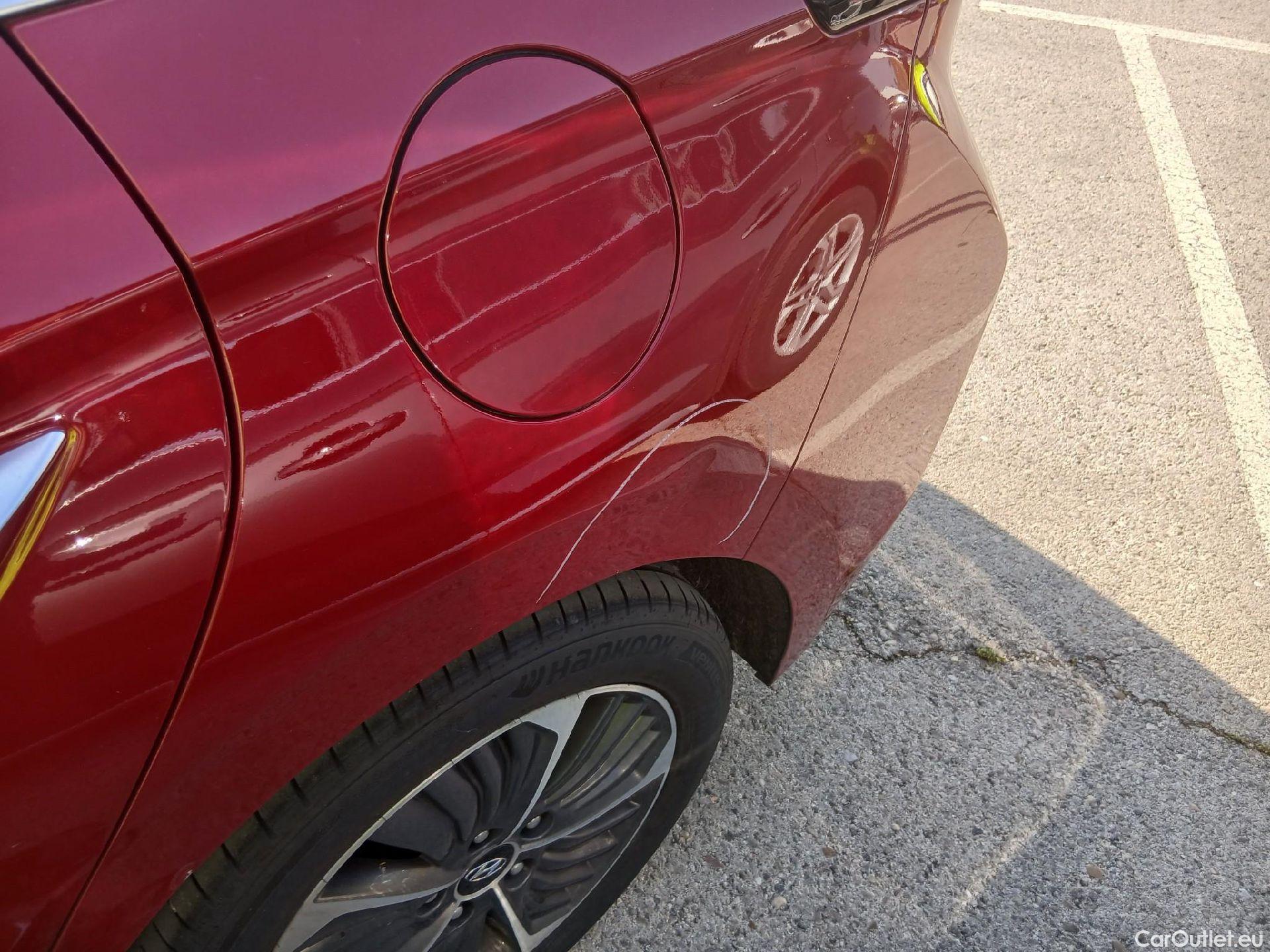  Hyundai   Ioniq HYUNDAI / 2019 / 5P / berlina con portón 1.6 GDI PHEV Tecno DCT #28