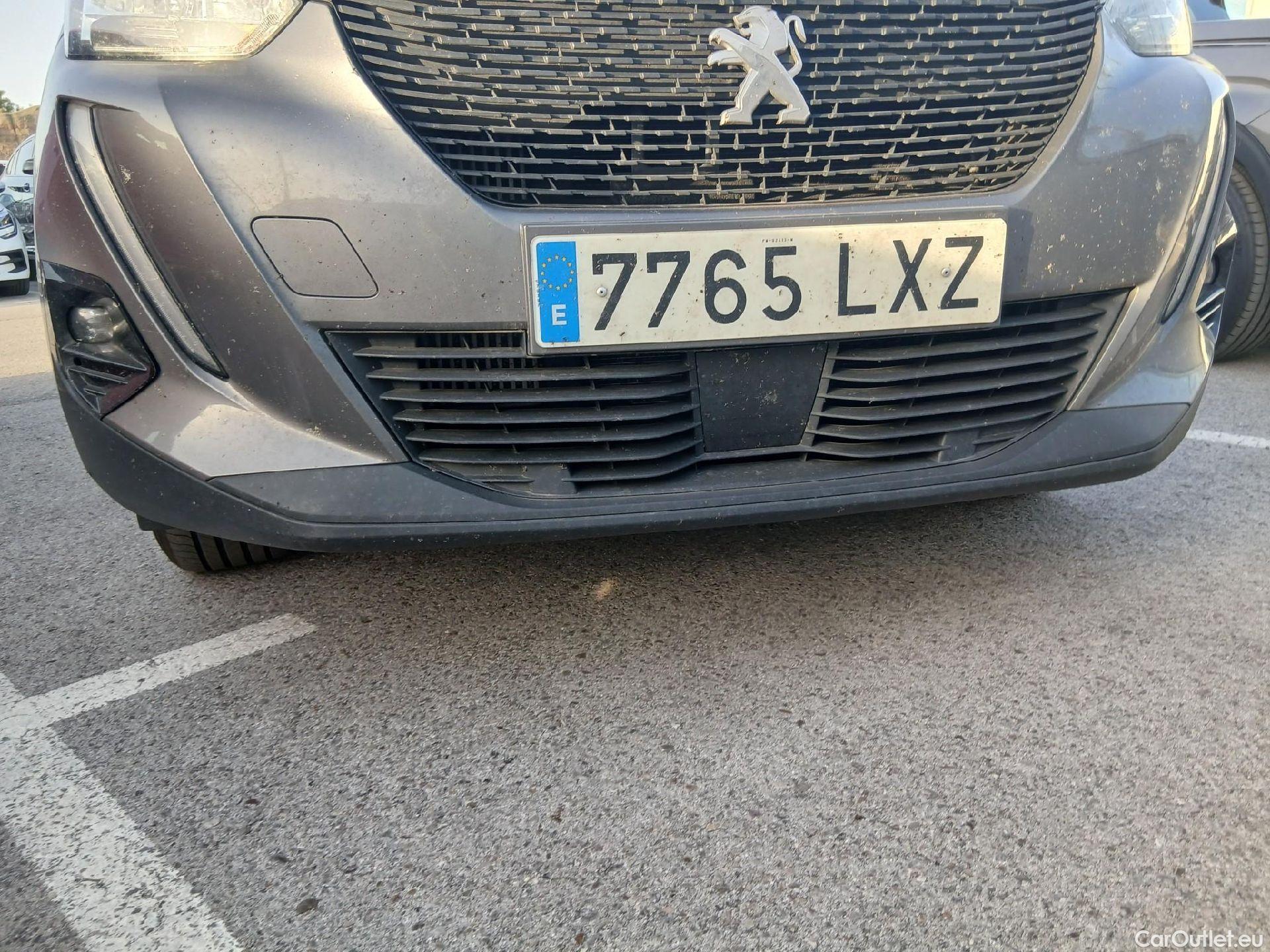  Peugeot  2008 PEUGEOT  / 2019 / 5P / todoterreno Active BlueHDI 81kW (110CV) #7