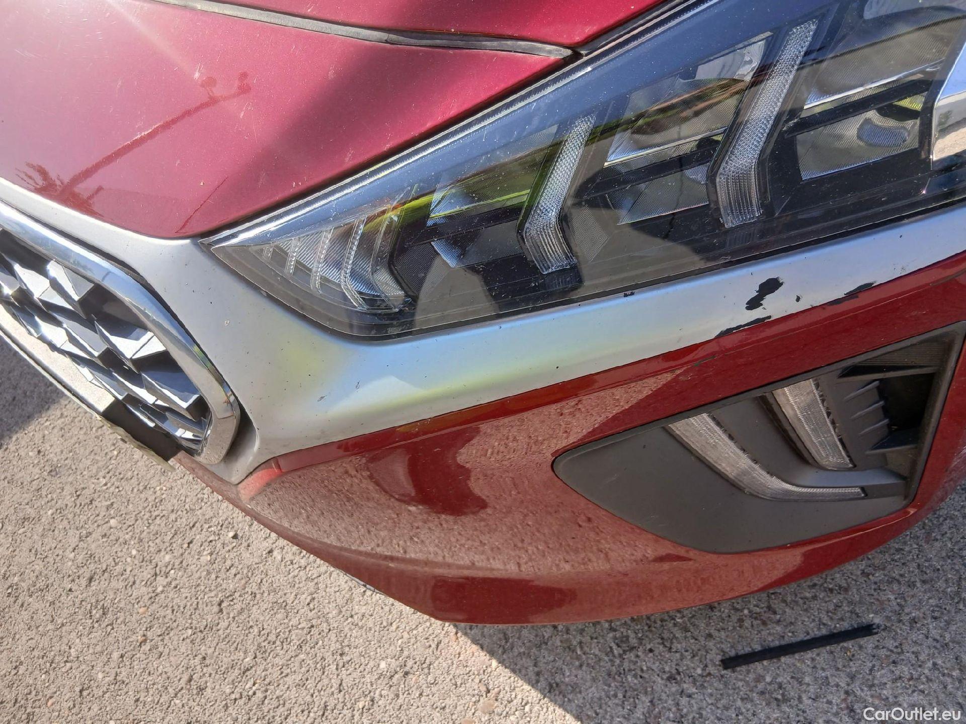 Hyundai   Ioniq HYUNDAI / 2019 / 5P / berlina con portón 1.6 GDI PHEV Tecno DCT #10