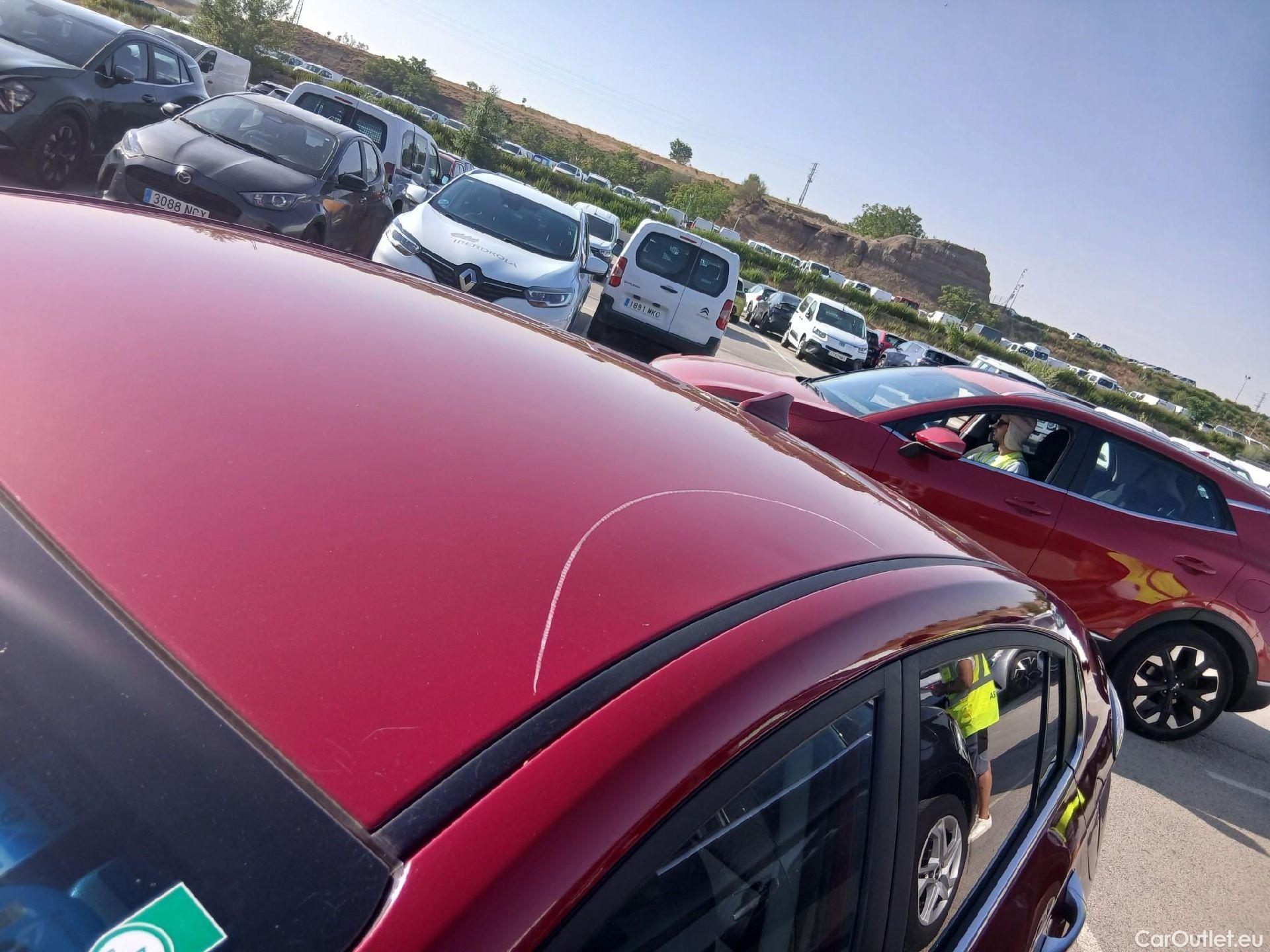  Hyundai   Ioniq HYUNDAI / 2019 / 5P / berlina con portón 1.6 GDI PHEV Tecno DCT #36