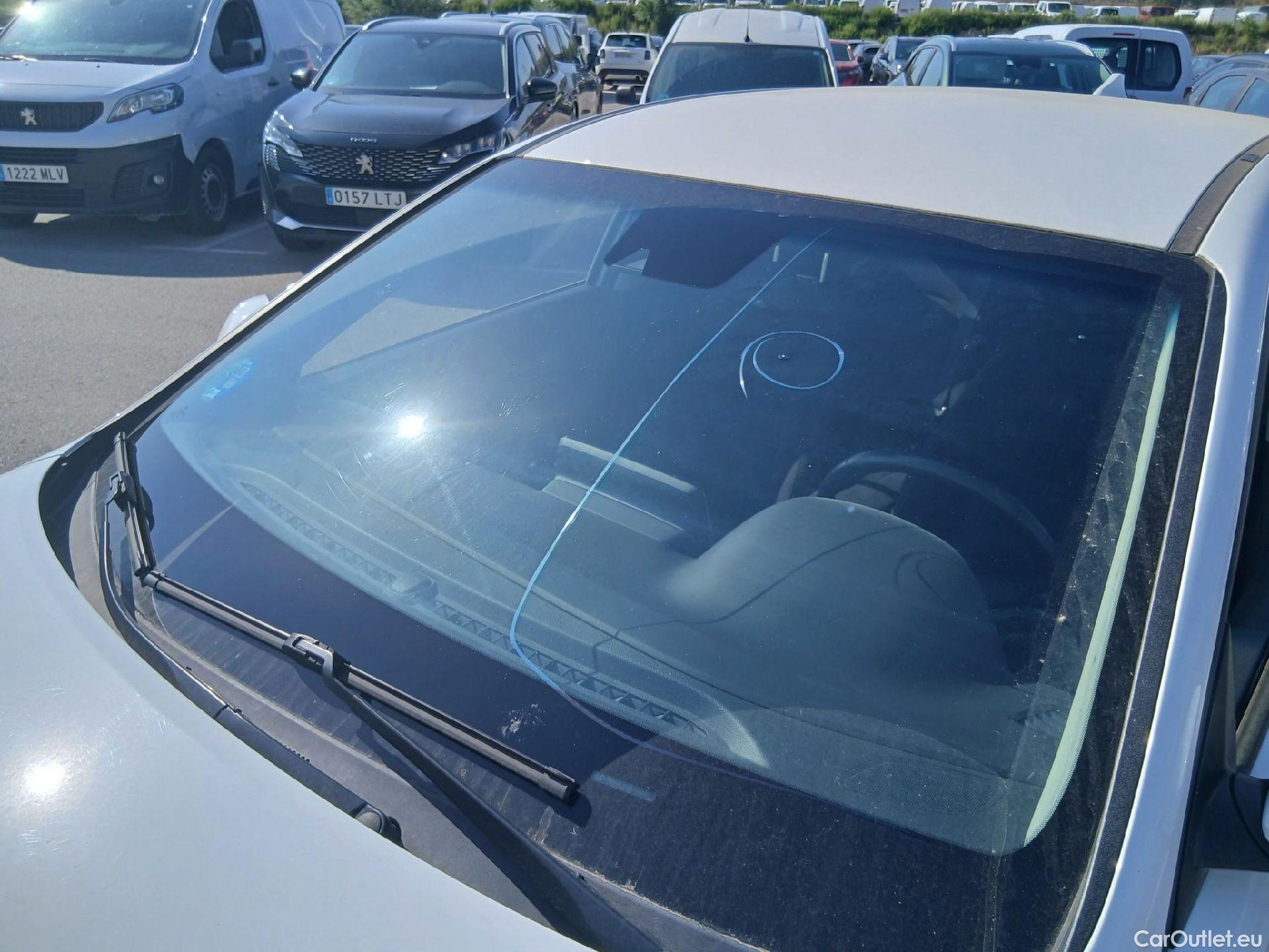 Hyundai  i30 HYUNDAI  / 2020 / 5P / berlina con portón 1.0 TGDI 48V Klass #4