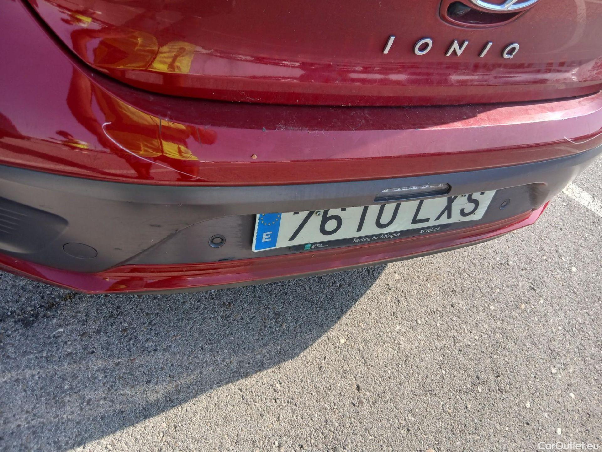  Hyundai   Ioniq HYUNDAI / 2019 / 5P / berlina con portón 1.6 GDI PHEV Tecno DCT #32