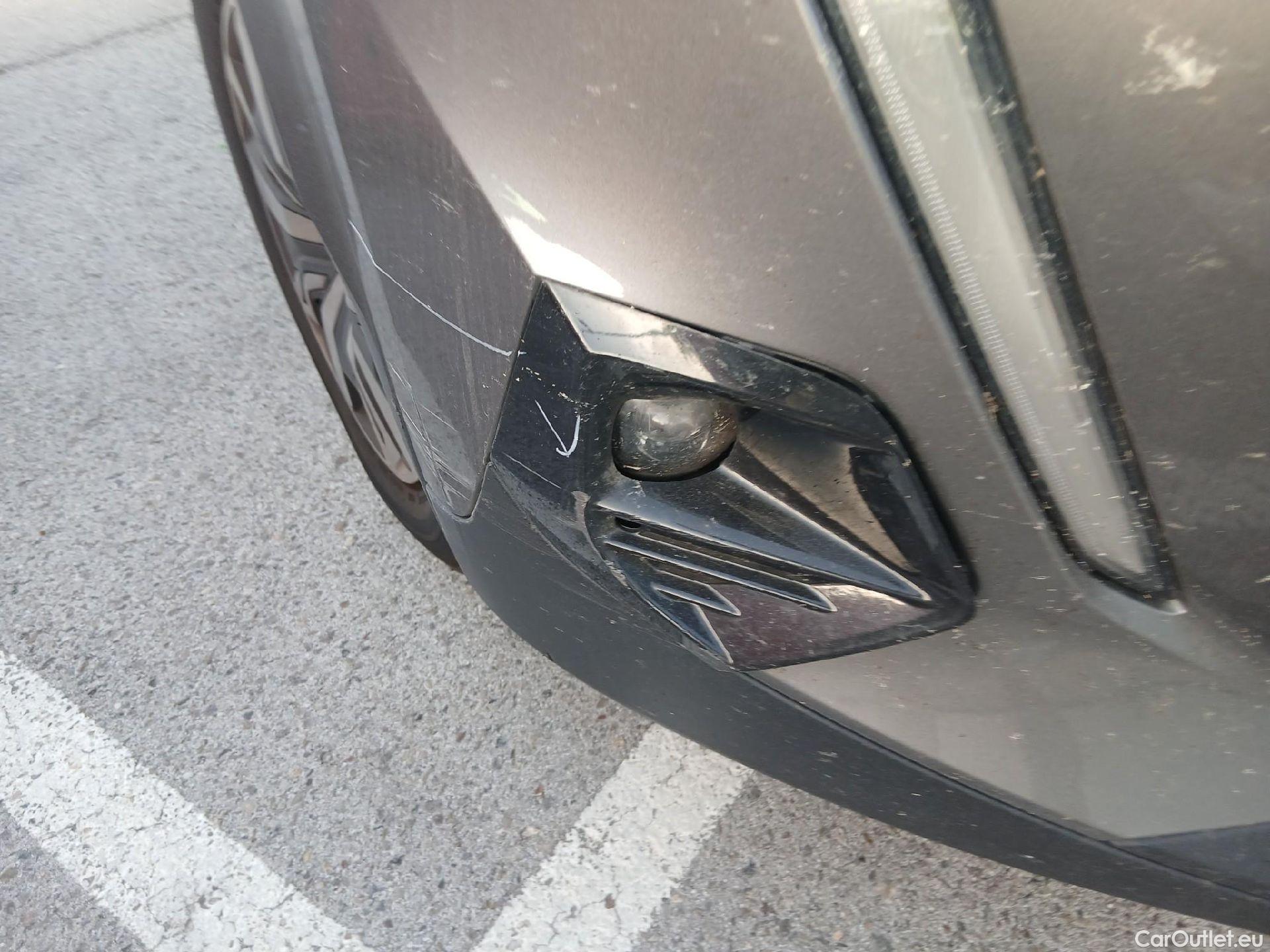  Peugeot  2008 PEUGEOT  / 2019 / 5P / todoterreno Active BlueHDI 81kW (110CV) #4