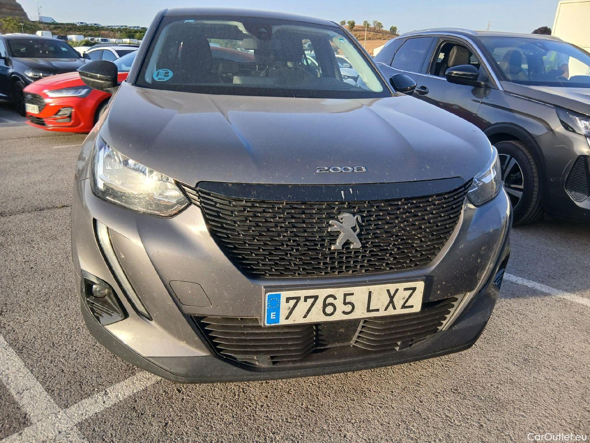  Peugeot  2008 PEUGEOT  / 2019 / 5P / todoterreno Active BlueHDI 81kW (110CV) #3