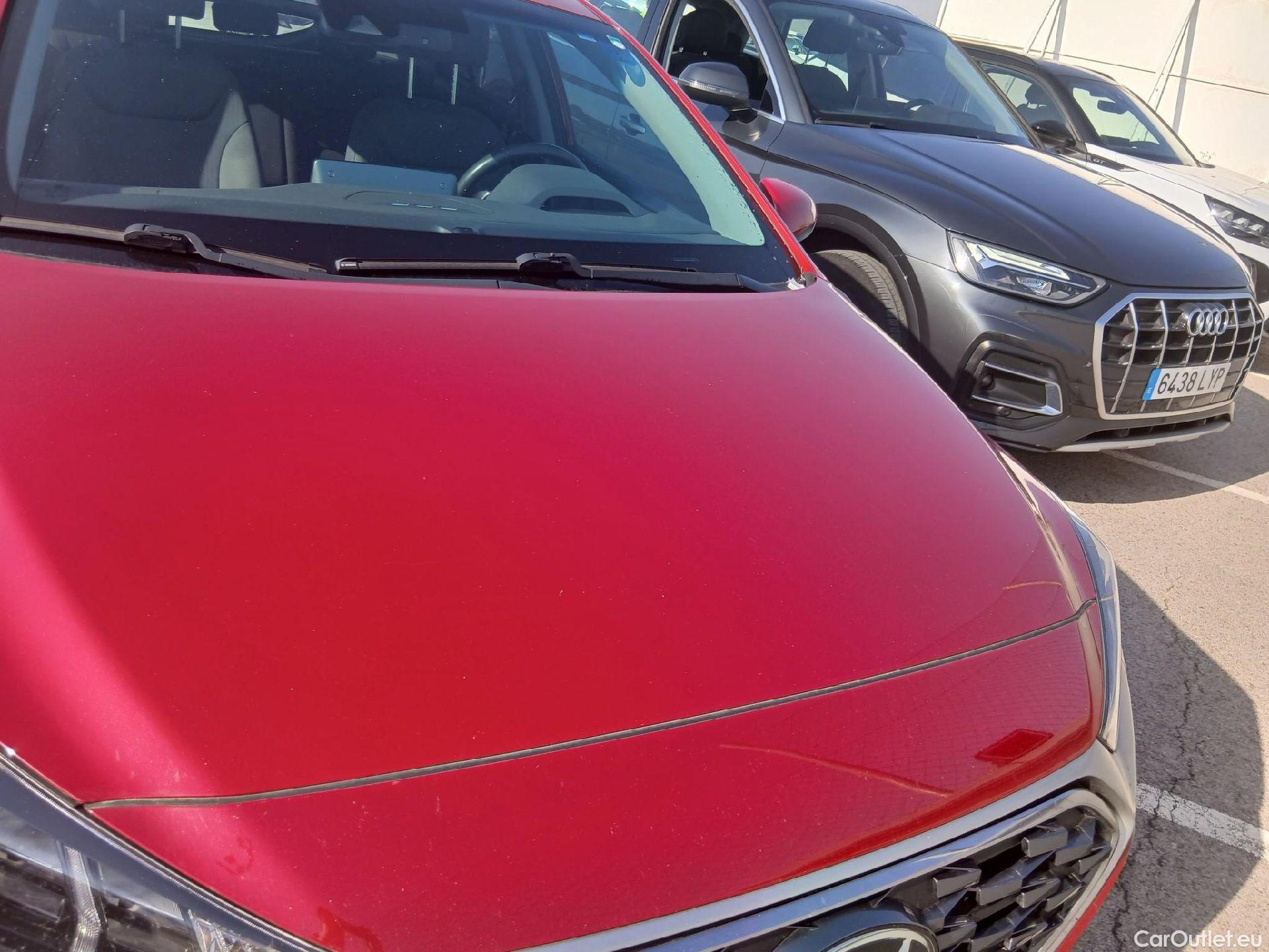  Hyundai   Ioniq HYUNDAI / 2019 / 5P / berlina con portón 1.6 GDI PHEV Tecno DCT #17
