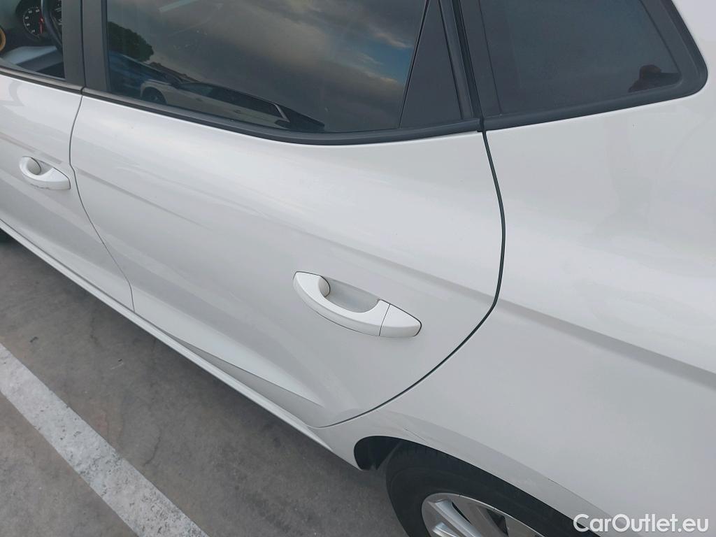  Seat  Ibiza SEAT  / 2017 / 5P / berlina con portón 1.0 TSI 81kW (110CV) Style Plus (AC2) #7