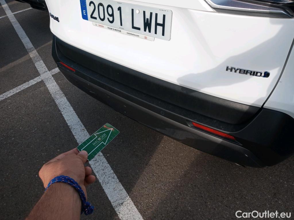  Toyota  RAV4 TOYOTA  / 2018 / 5P / todoterreno 2.5l 220H Advance #8