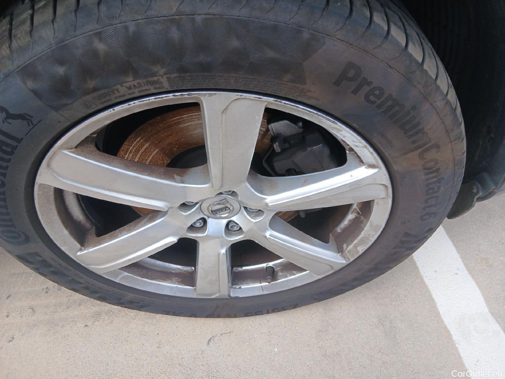  Volvo  XC90 VOLVO  / 2019 / 5P / todoterreno 2.0 B5 D AWD Core Auto #29