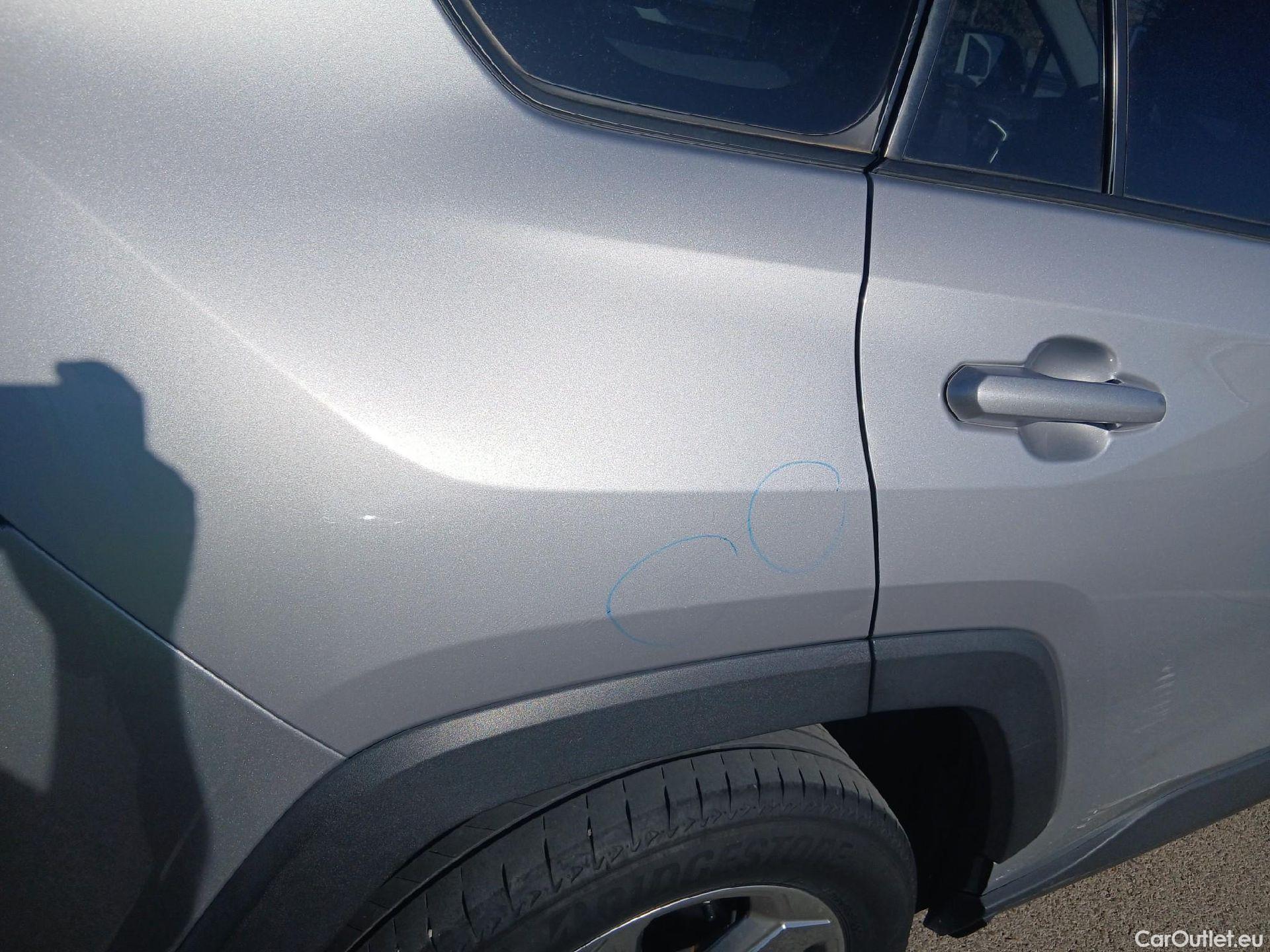  Toyota  RAV4 TOYOTA  / 2018 / 5P / todoterreno 2.5l 220H Advance #28