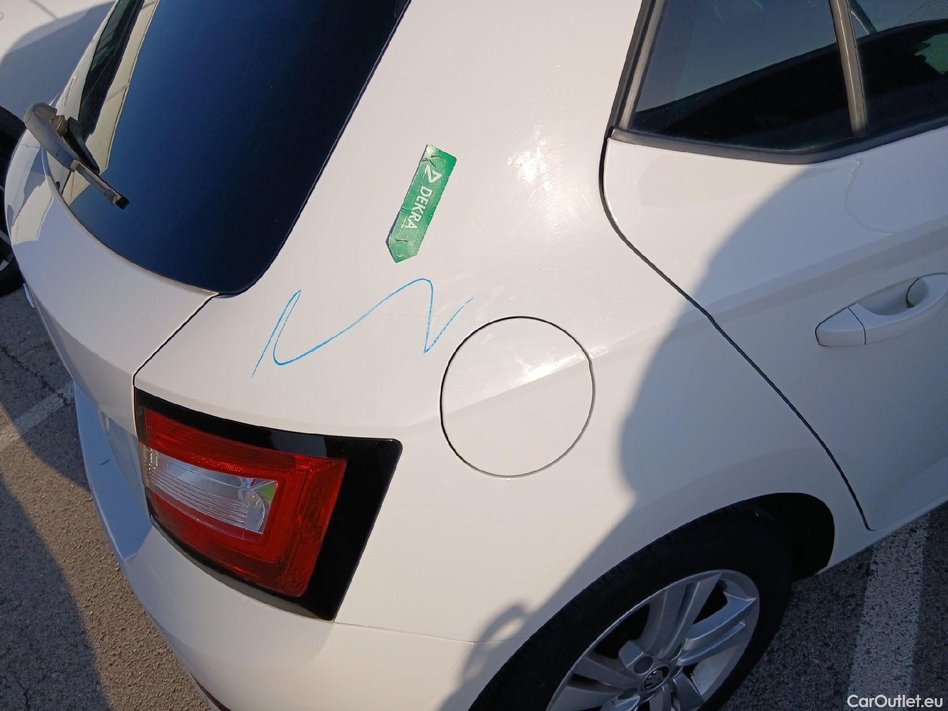  Skoda  Fabia SKODA  / 2018 / 5P / berlina con portón 1.0 TSI 70KW (95cv) Ambition Plus(SP) #28