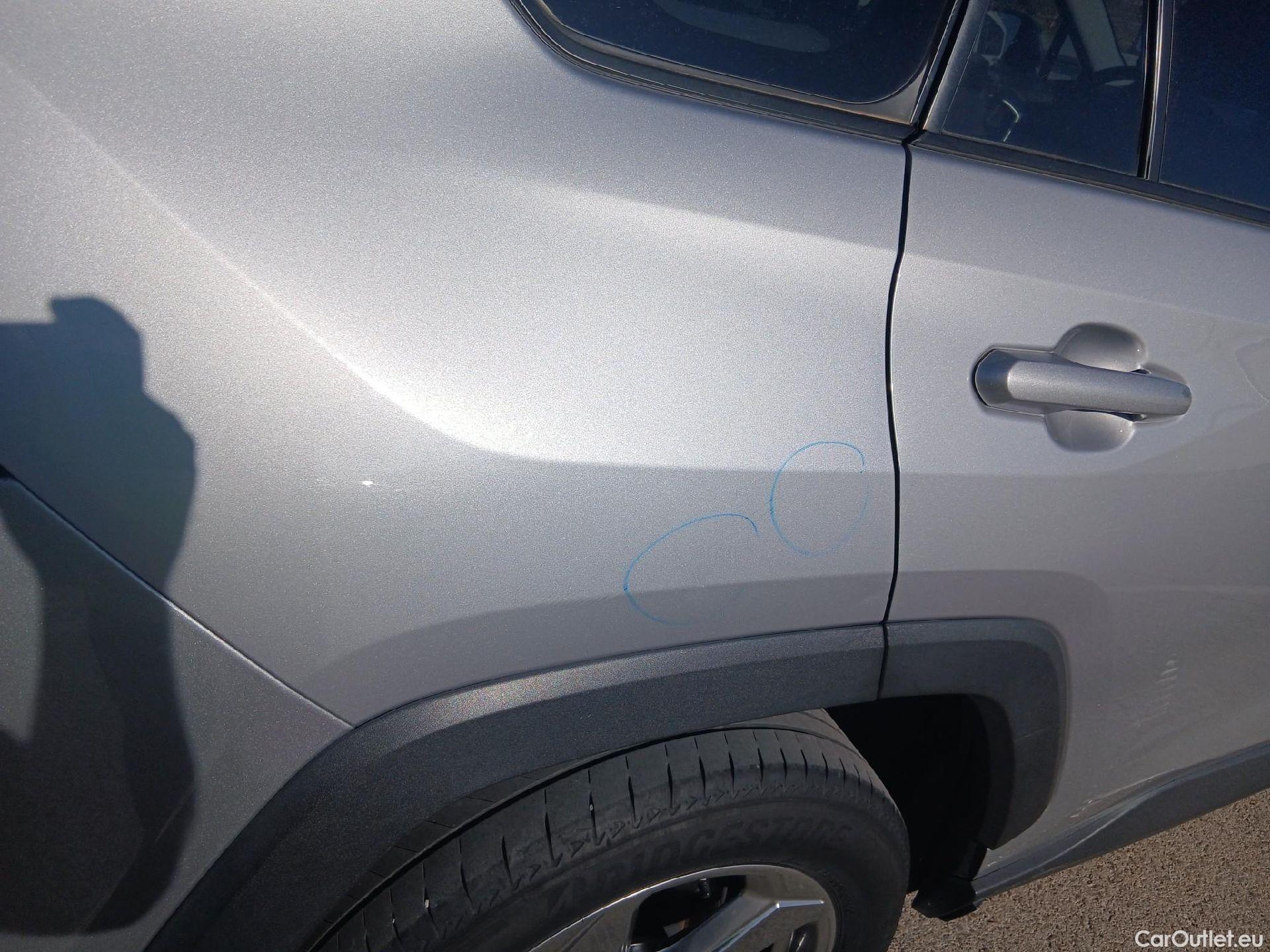  Toyota  RAV4 TOYOTA  / 2018 / 5P / todoterreno 2.5l 220H Advance #29