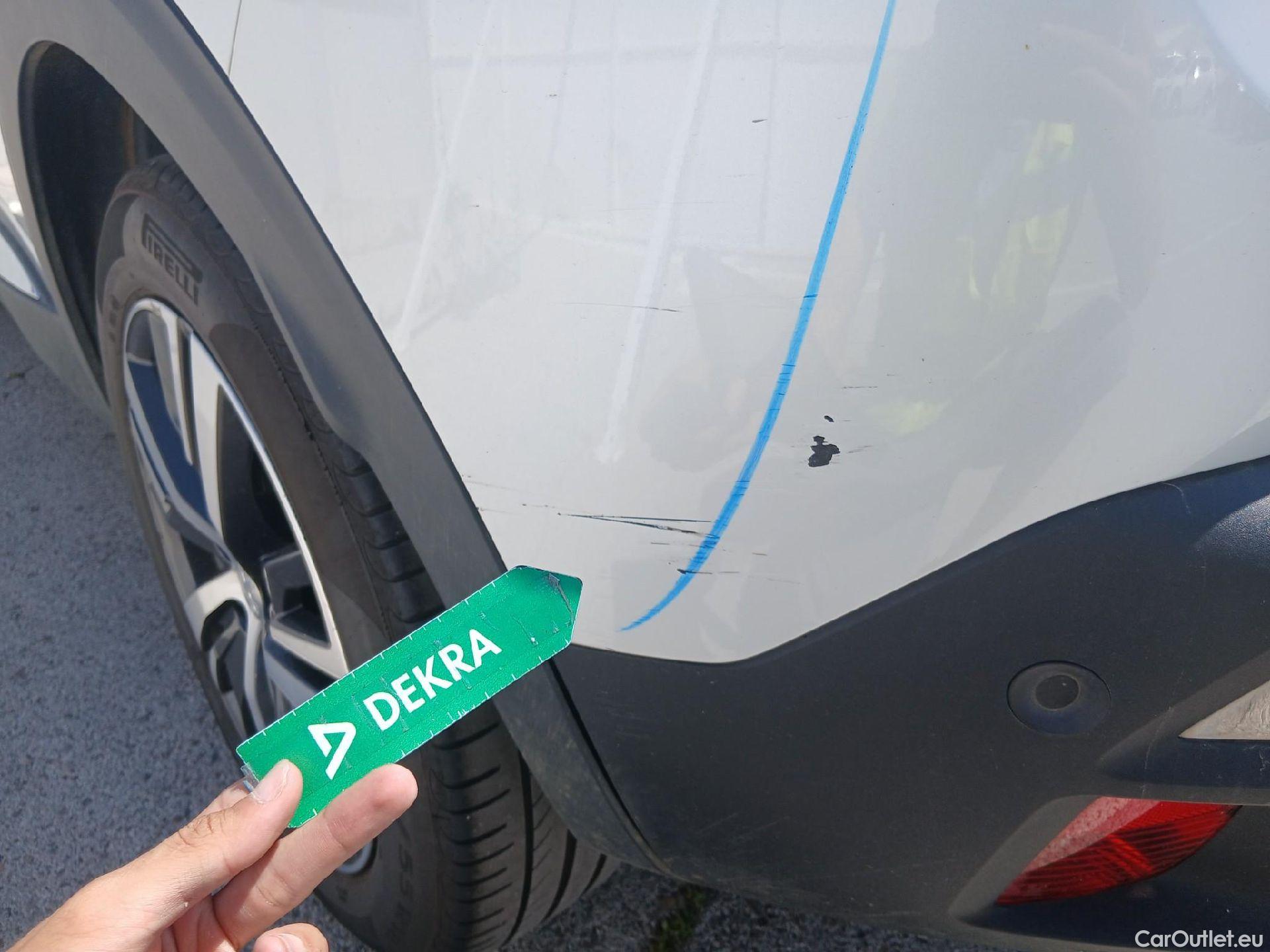  Peugeot  3008 PEUGEOT  / 2020 / 5P / todoterreno 1.5 BlueHDi 96kW S&S Allure Pack EAT8 #22