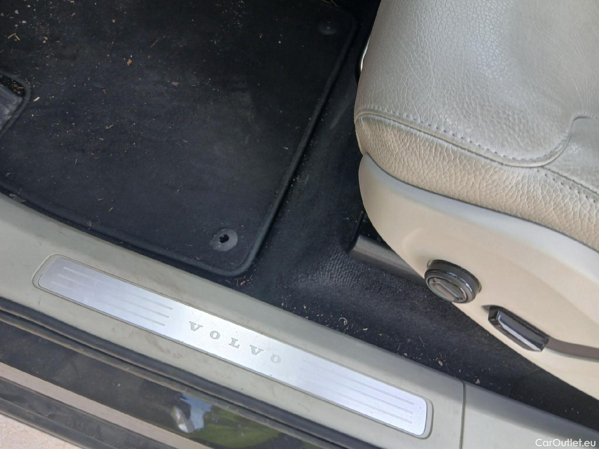  Volvo  XC90 VOLVO  / 2019 / 5P / todoterreno 2.0 B5 D AWD Core Auto #2