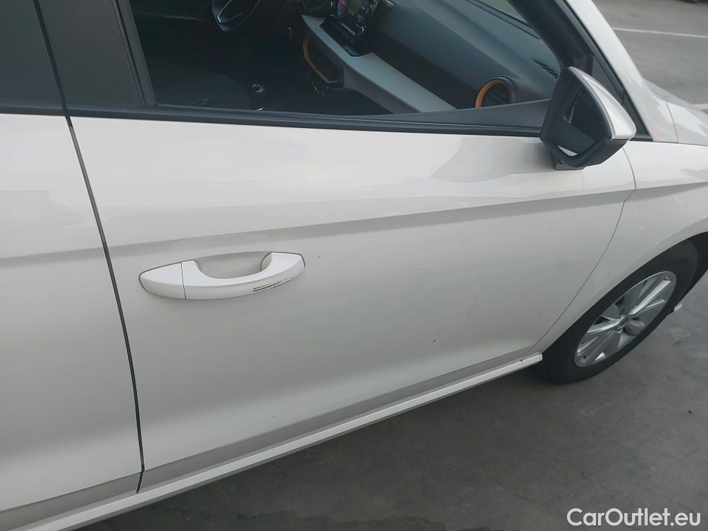  Seat  Ibiza SEAT  / 2017 / 5P / berlina con portón 1.0 TSI 81kW (110CV) Style Plus (AC2) #25