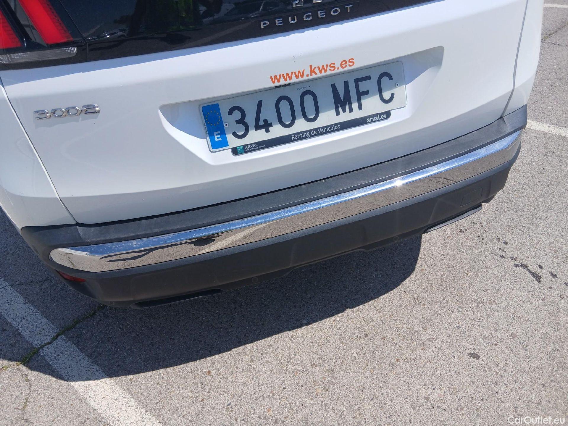  Peugeot  3008 PEUGEOT  / 2020 / 5P / todoterreno 1.5 BlueHDi 96kW S&S Allure Pack EAT8 #25