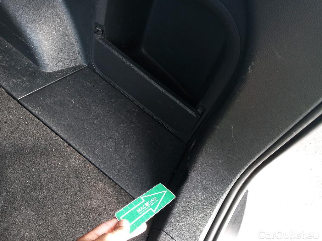  Toyota  RAV4 TOYOTA  / 2018 / 5P / todoterreno 2.5l 220H Advance #16