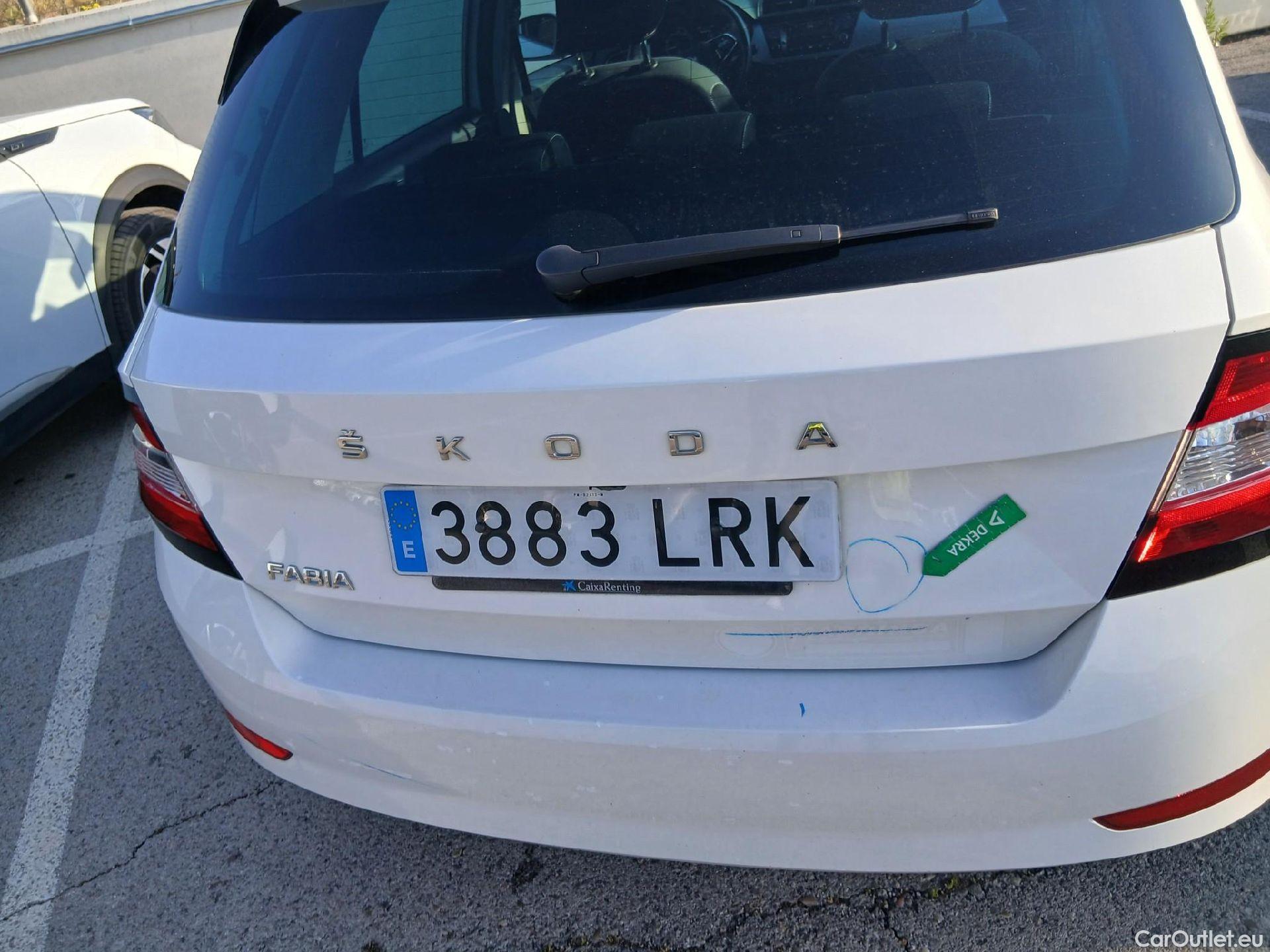  Skoda  Fabia SKODA  / 2018 / 5P / berlina con portón 1.0 TSI 70KW (95cv) Ambition Plus(SP) #21