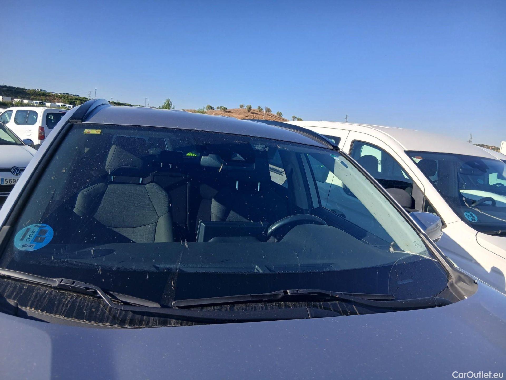  Toyota  RAV4 TOYOTA  / 2018 / 5P / todoterreno 2.5l 220H Advance #9