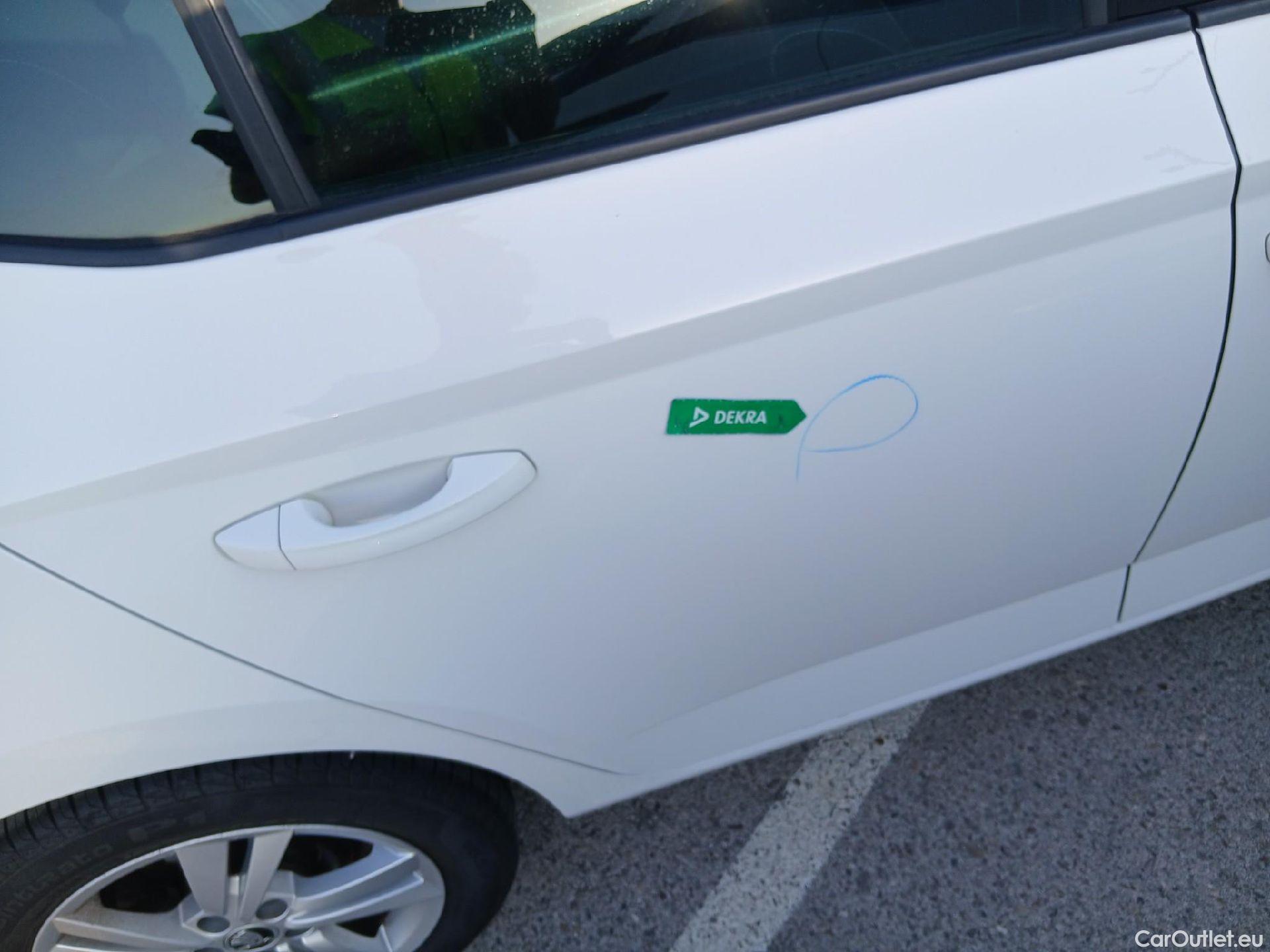  Skoda  Fabia SKODA  / 2018 / 5P / berlina con portón 1.0 TSI 70KW (95cv) Ambition Plus(SP) #29