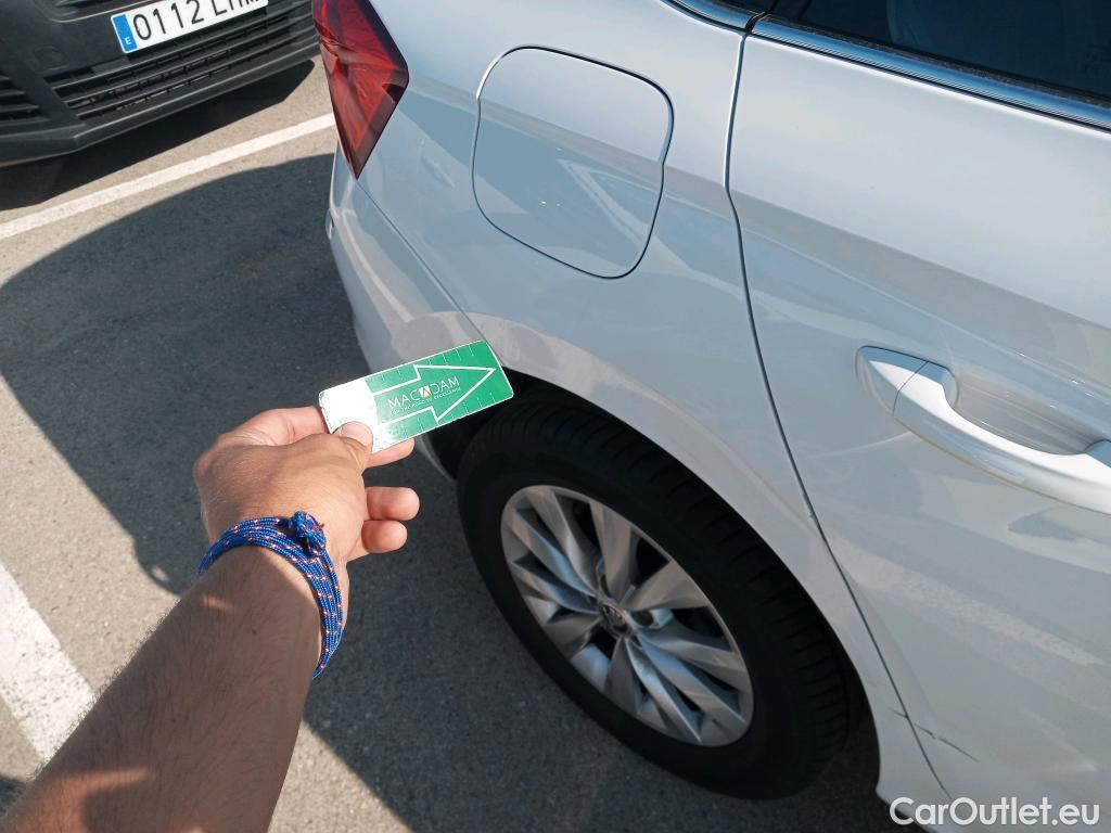  Skoda  KAMIQ SKODA  1.0 TSI 81kW (110CV) DSG Ambition (CX) #8