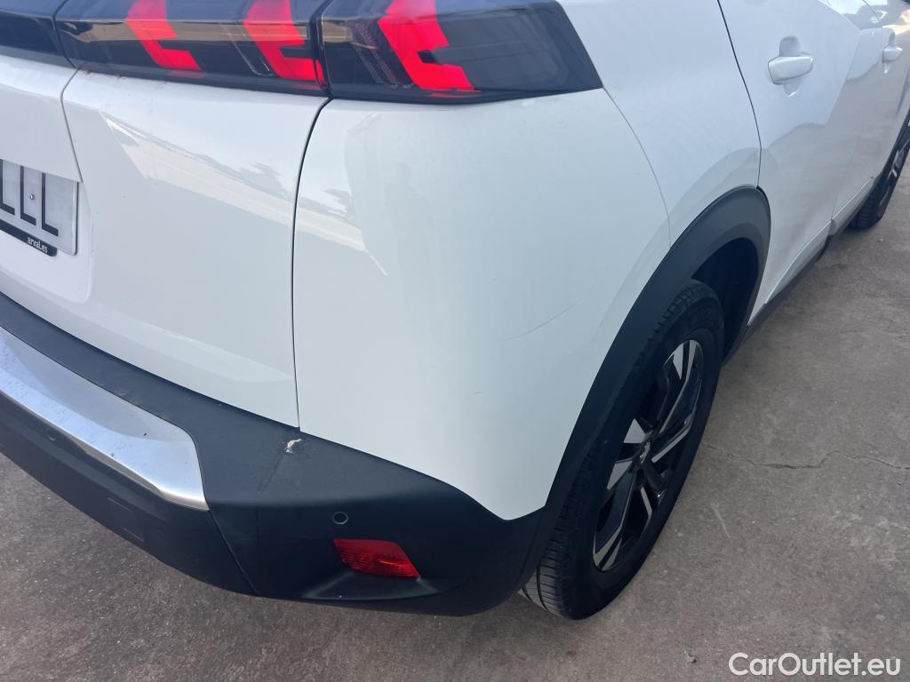 Peugeot  2008 PEUGEOT  / 2019 / 5P / todoterreno Allure BlueHDI 100 S&S BVM6 (AC) #25