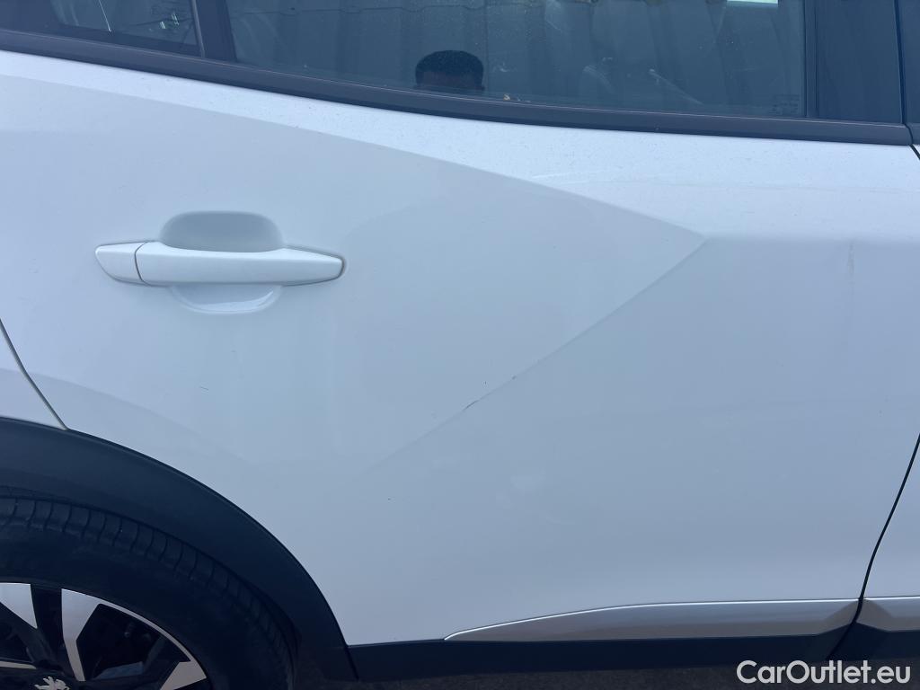  Peugeot  2008 PEUGEOT  / 2019 / 5P / todoterreno Allure BlueHDI 100 S&S BVM6 (AC) #18
