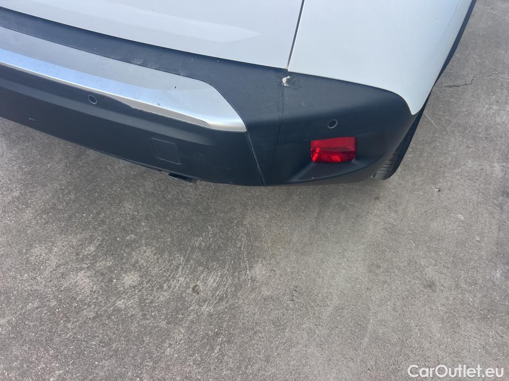  Peugeot  2008 PEUGEOT  / 2019 / 5P / todoterreno Allure BlueHDI 100 S&S BVM6 (AC) #27