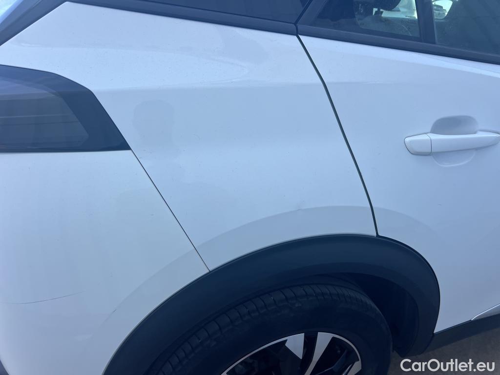  Peugeot  2008 PEUGEOT  / 2019 / 5P / todoterreno Allure BlueHDI 100 S&S BVM6 (AC) #7