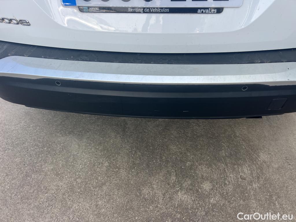  Peugeot  2008 PEUGEOT  / 2019 / 5P / todoterreno Allure BlueHDI 100 S&S BVM6 (AC) #28