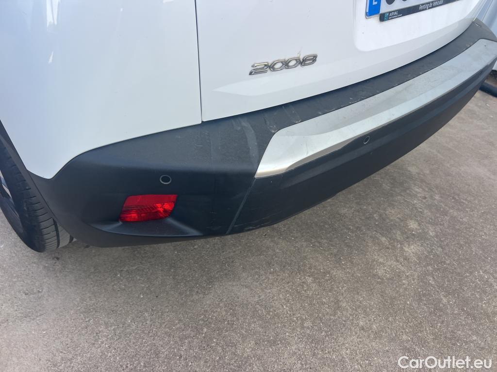  Peugeot  2008 PEUGEOT  / 2019 / 5P / todoterreno Allure BlueHDI 100 S&S BVM6 (AC) #29