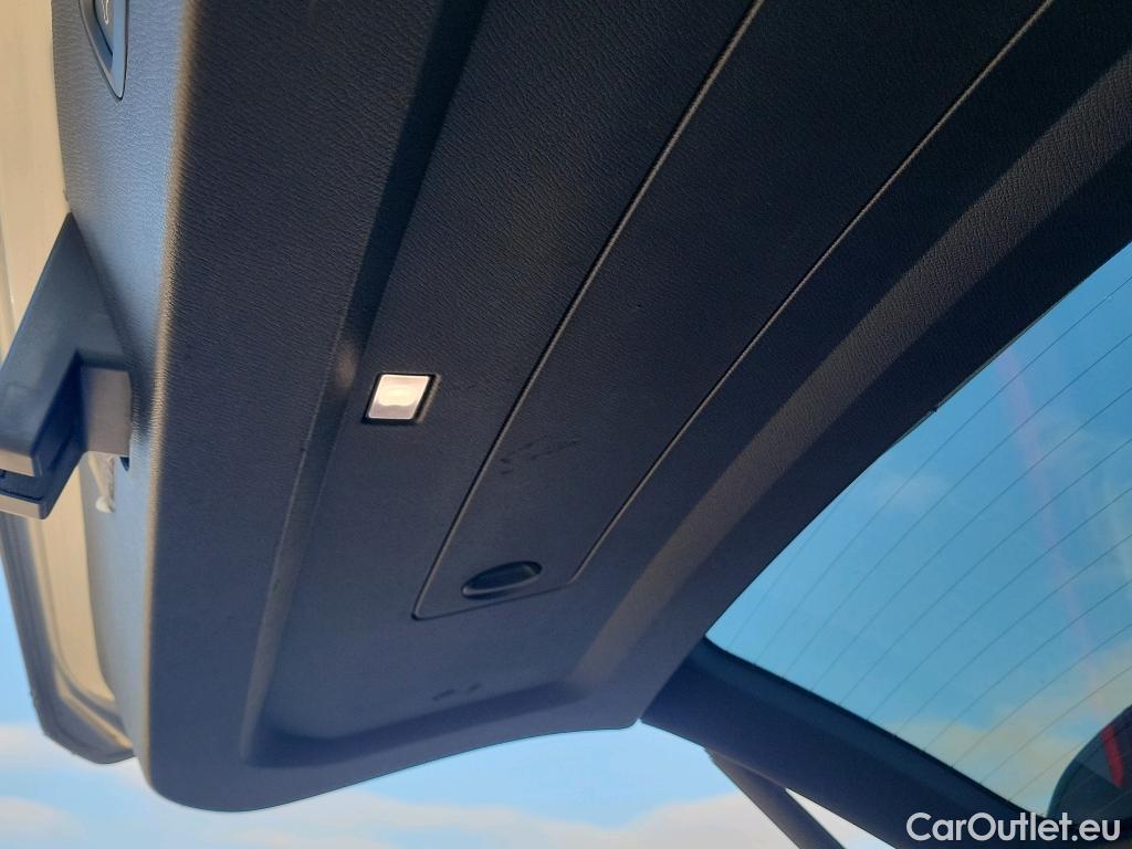  Volvo  XC90 VOLVO  / 2019 / 5P / todoterreno 2.0 B5 D AWD R-Design Auto #3