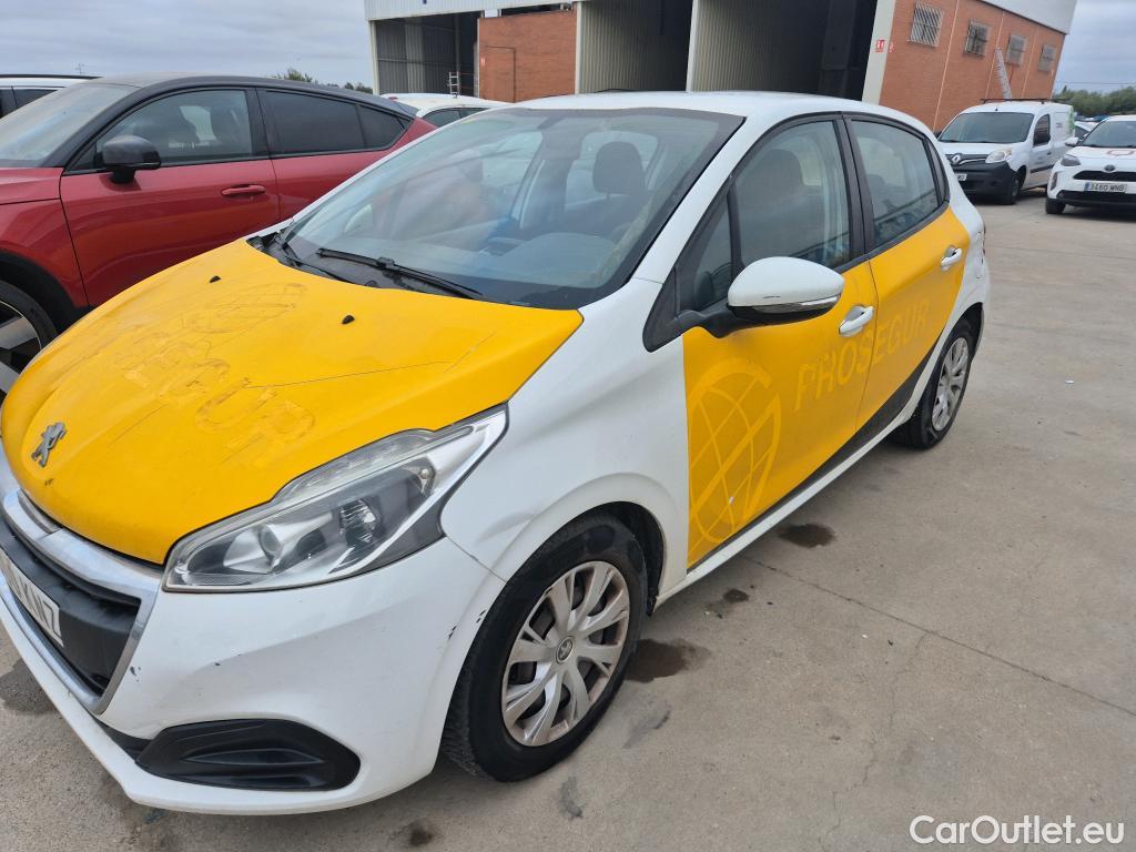  Peugeot  208 PEUGEOT  / 2015 / 5P / berlina con portón 5P ACTIVE BlueHDi 73kW (100CV) #10