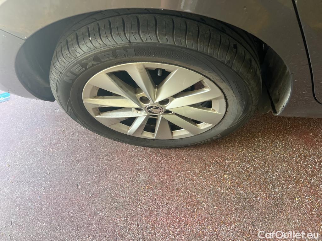  Skoda  Scala SKODA  / 2019 / 5P / berlina con portón 1.0 TSI 81KW (110 CV) Ambition #19