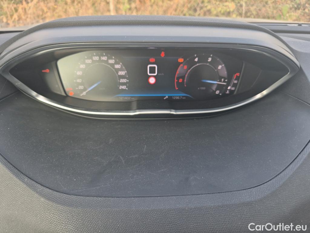  Peugeot  3008 PEUGEOT  / 2020 / 5P / todoterreno 1.5 BlueHDi 96kW (130CV) S&S Active Pack #33