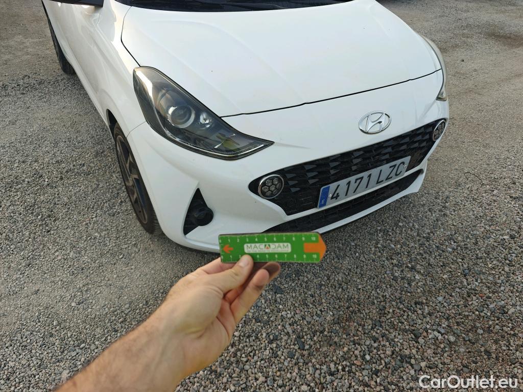  Hyundai  i10 HYUNDAI  / 2020 / 5P / berlina con portón 1.2 Tecno 2C #3