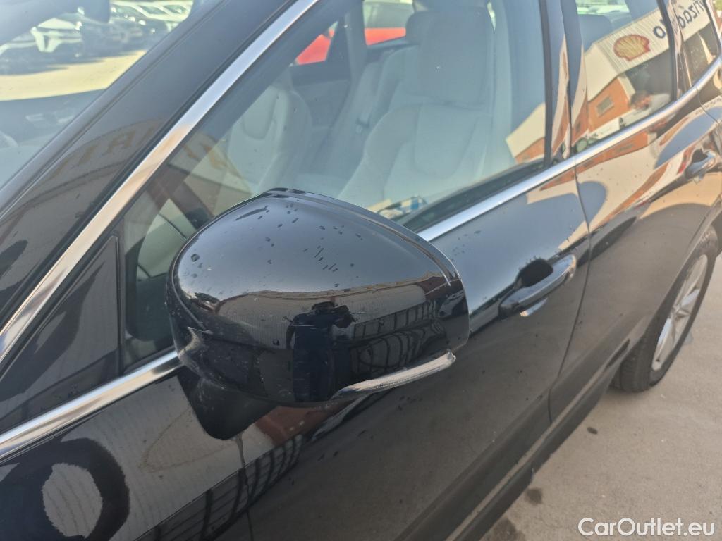  Volvo  XC60 VOLVO  / 2017 / 5P / todoterreno 2.0 B4 D Core Auto #39