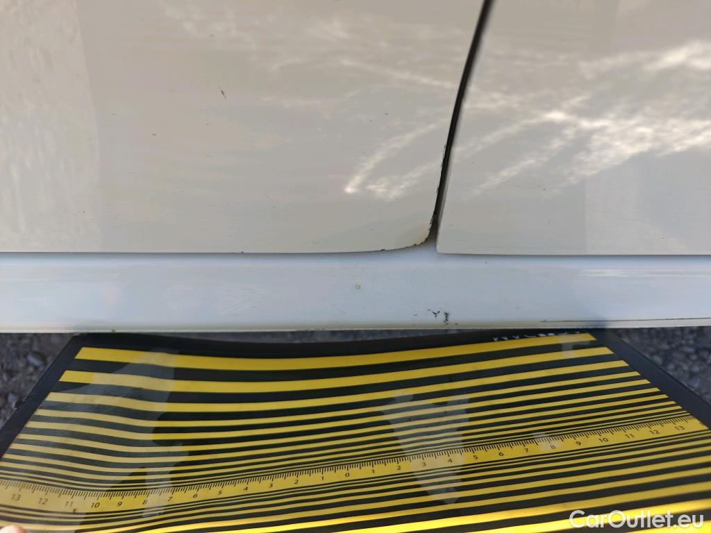  Peugeot  208 PEUGEOT  / 2019 / 5P / berlina con portón BlueHDi 73kW (100CV) Active #10