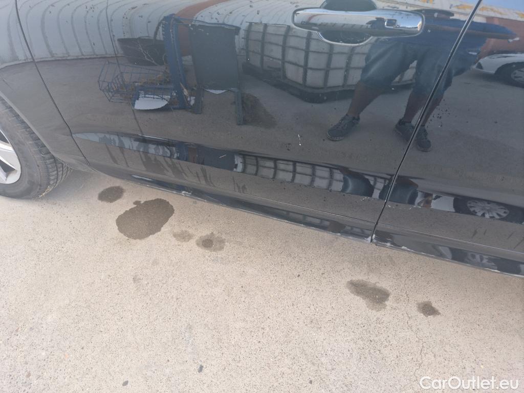  Volvo  XC60 VOLVO  / 2017 / 5P / todoterreno 2.0 B4 D Core Auto #36