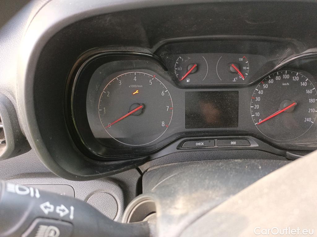  Opel  Combo OPEL  / 2018 / 5P / furgón derivado de turismo 1.5 TD S/S 75kW(100CV) D.Cab XL H1 1000k #41