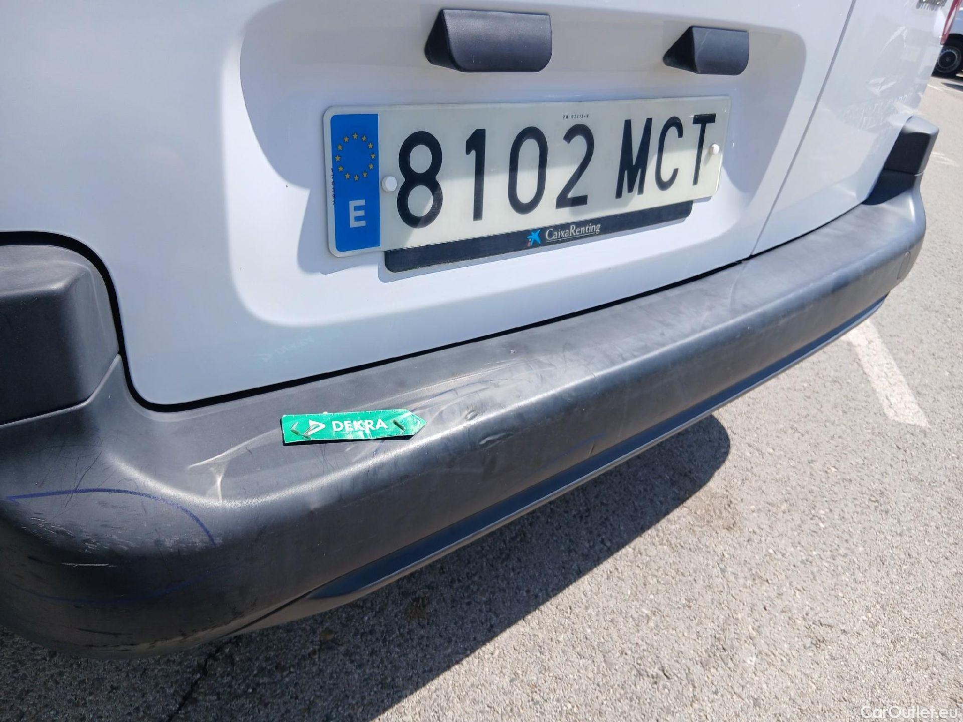  Citroen  Berlingo CITROEN  / 2018 / 4P / combi Talla M BlueHDi 100 S&S LIVE PACK BUSINE #23