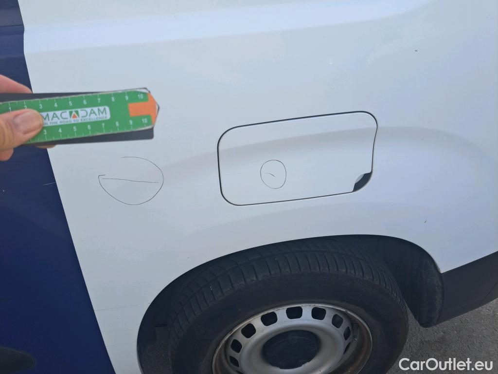  Citroen  Berlingo CITROEN  / 2018 / 3P / furgón derivado de turismo Talla M BlueHDi 100 CONTROL #39