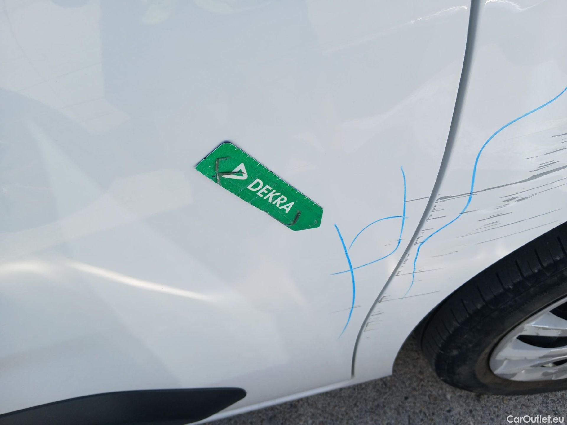  Citroen  Berlingo CITROEN  / 2018 / 4P / combi Talla M BlueHDi 100 S&S LIVE PACK BUSINE #14
