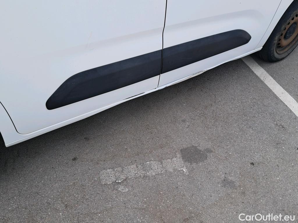 Citroen  Berlingo CITROEN  / 2018 / 4P / combi Talla M BlueHDi 100 LIVE (AC) #3