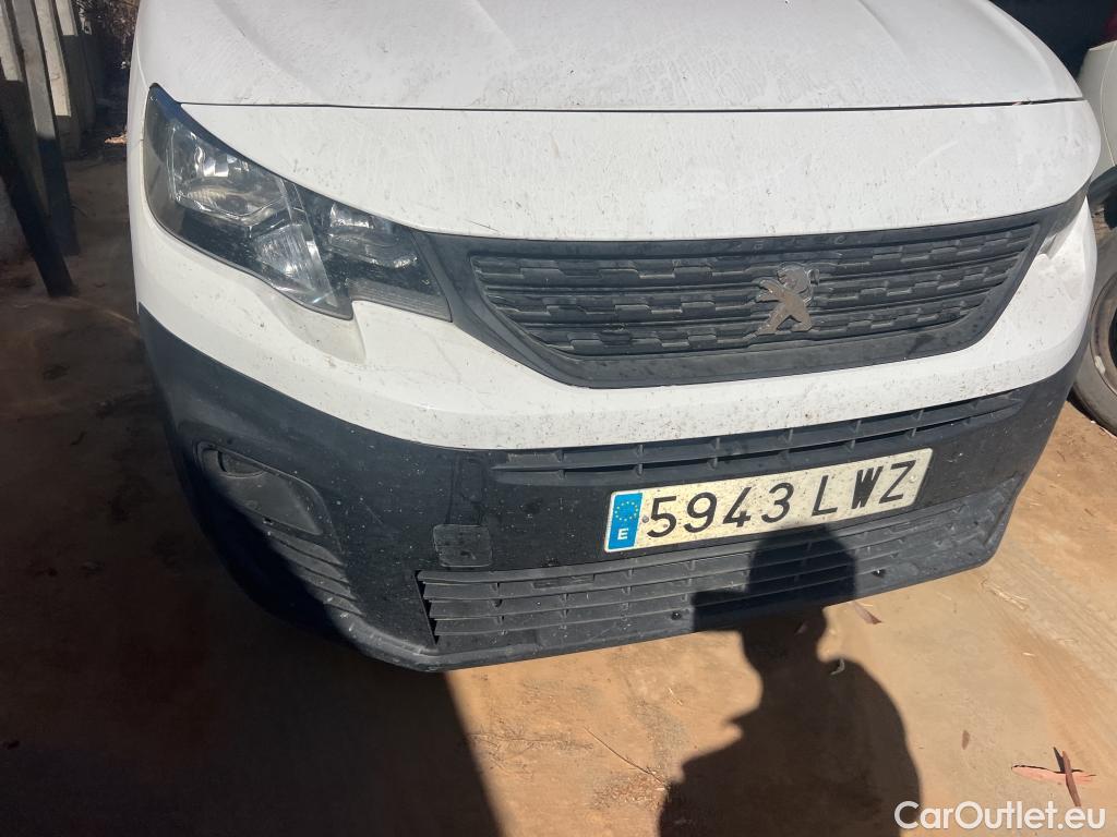  Peugeot  Partner PEUGEOT  / 2018 / 4P / furgón derivado de turismo Premium Long 1000kg BlueHDi 73kW #18