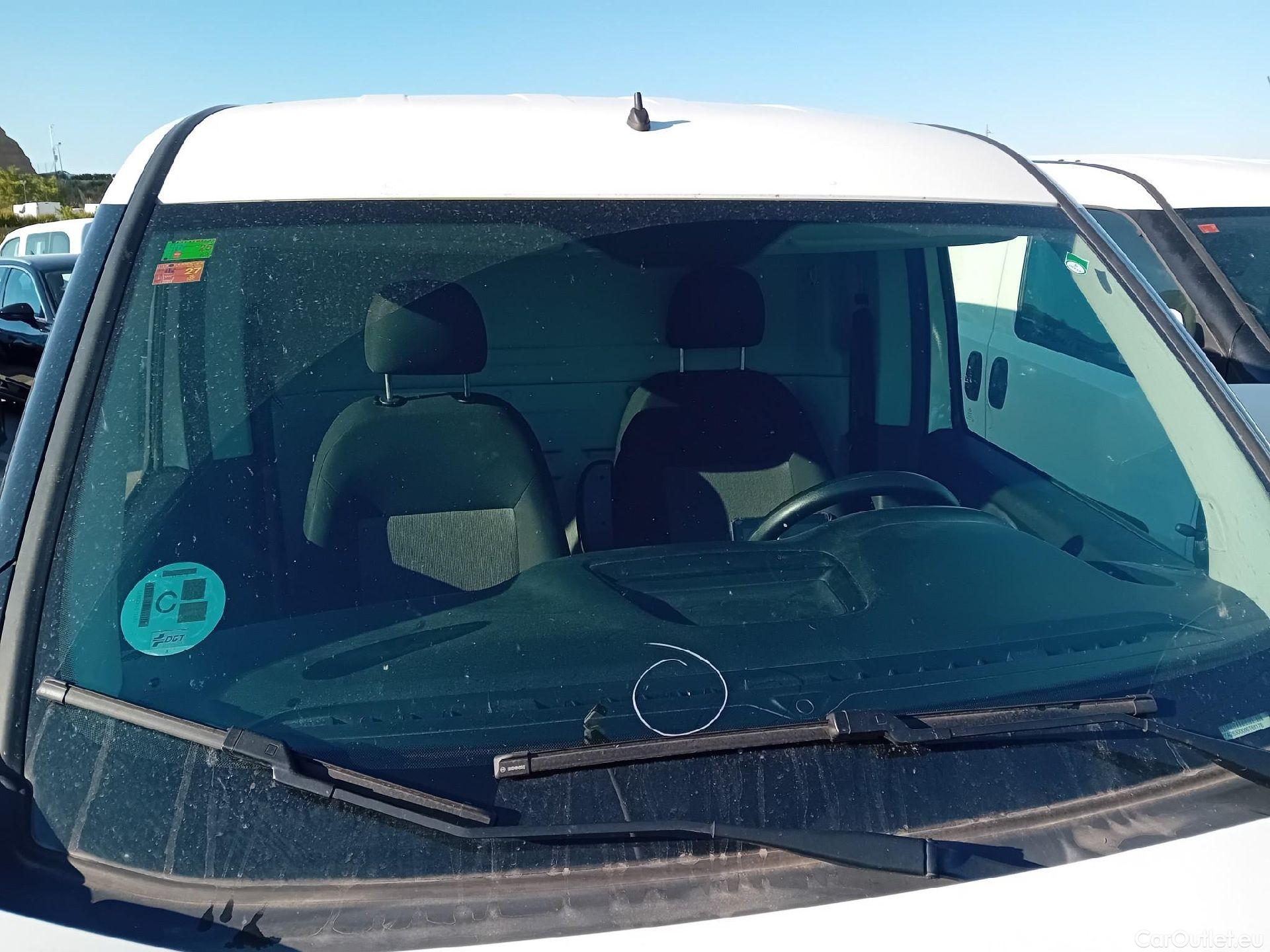  Fiat  Doblo FIAT Doblò Cargo/2015/4P/furgón derivado de turismo Cargo SX 1.3 Mjet 70 kW (95 CV) #3