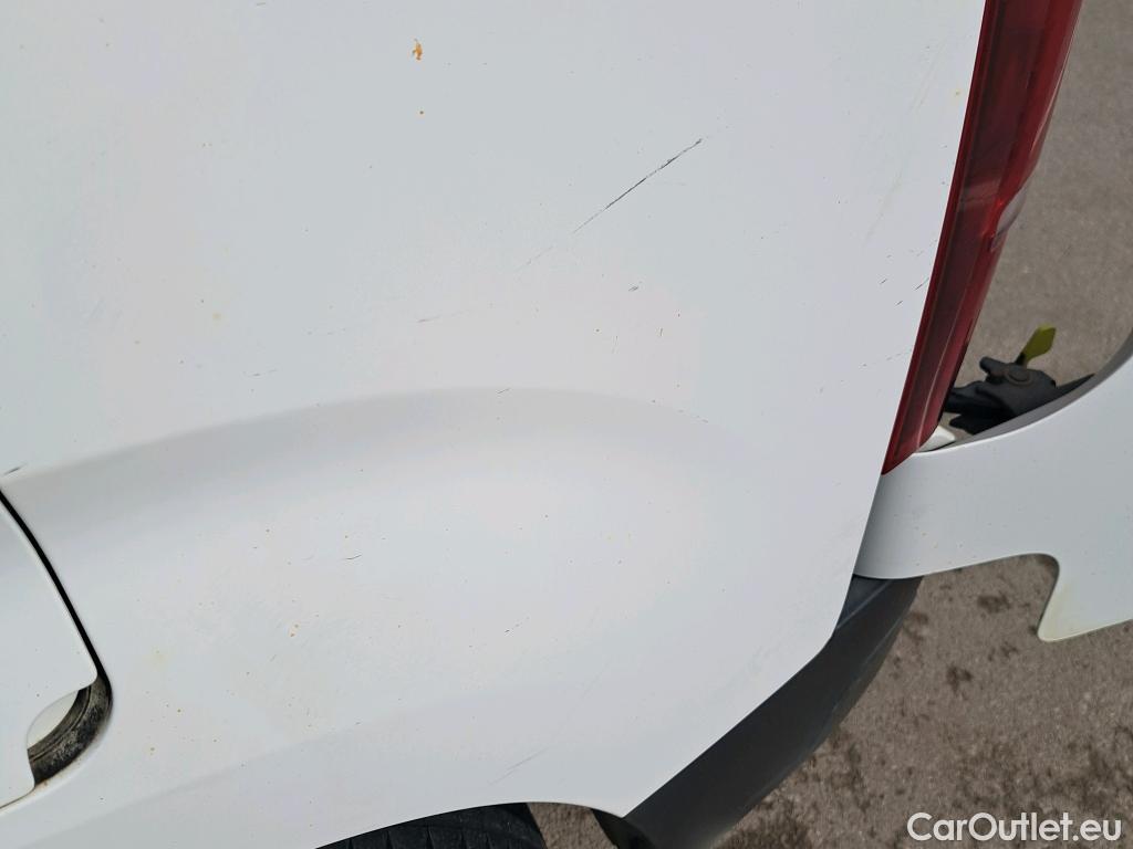  Citroen  Berlingo CITROEN  / 2018 / 4P / combi Talla M BlueHDi 100 LIVE (AC) #6