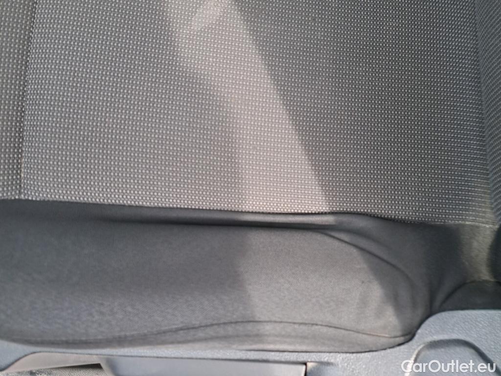  Citroen  Berlingo CITROEN  / 2018 / 4P / combi Talla M BlueHDi 100 LIVE (AC) #16