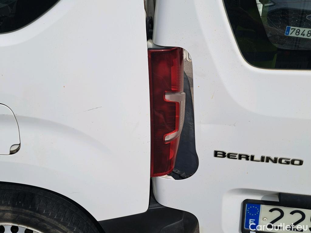  Citroen  Berlingo CITROEN  / 2018 / 4P / combi Talla M BlueHDi 100 LIVE (AC) #7