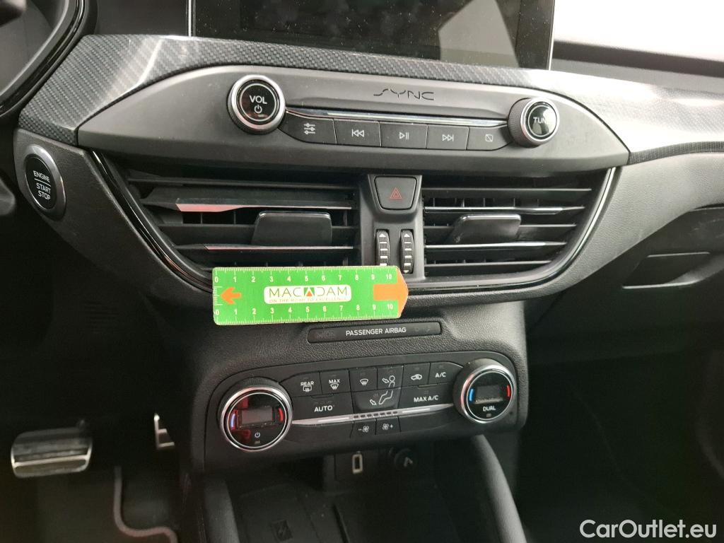  Ford  Focus FORD  / 2018 / 5P / Berline &5P - 1.5 EcoBlue 120 auto St Line Busin #28