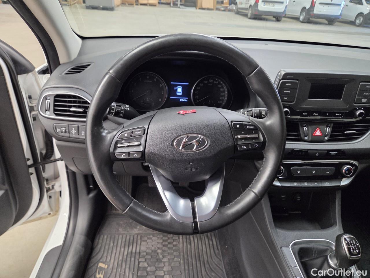  Hyundai  i30 1.5 110CP Comfort #19